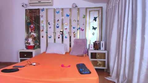 Anyela  online show from December 19, 4:16 am