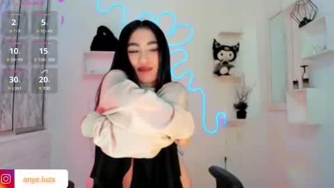 anyeluz_z online show from March 6, 6:05 pm