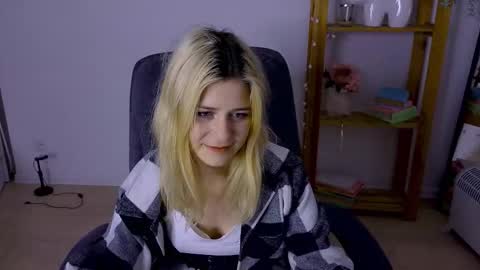 ApheliaStar online show from November 18, 4:30 pm