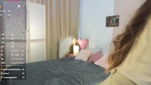 Vicki online show from September 12, 11:07 am