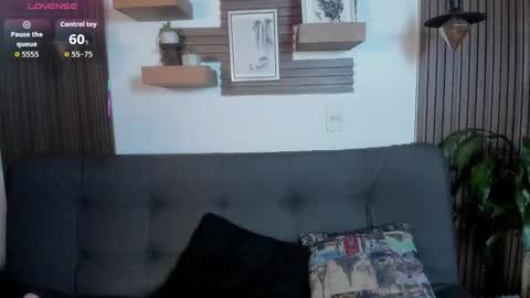 Snapshot of appril_foxx chatting on October 14, 6:32 pm apprilfoxx online show from October 14, 6:32 pm
