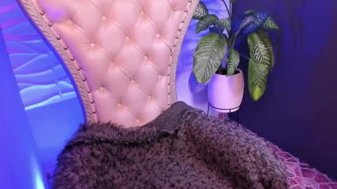 apprilfoxx online show from October 23, 6:36 pm