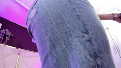 April online show from November 7, 11:49 am