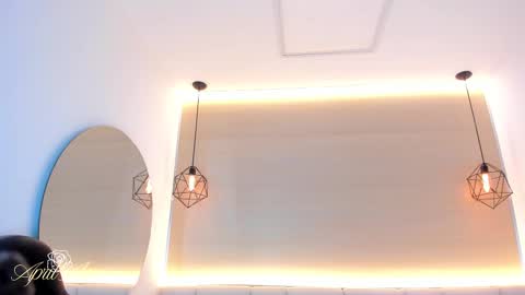 April online show from November 5, 6:40 am