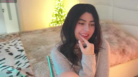 Sophy online show from December 18, 5:07 pm