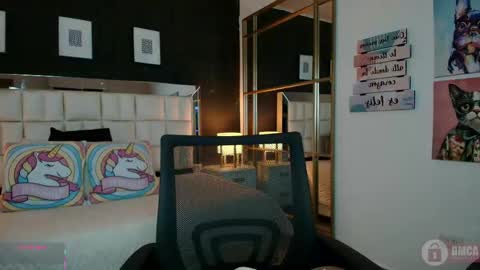 Ari  online show from May 5, 11:46 am