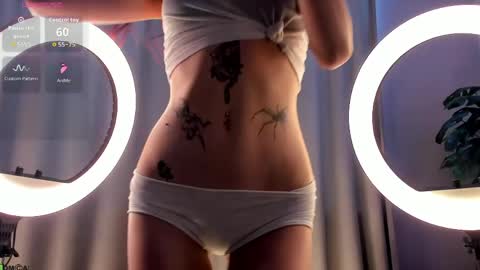 aria_mila online show from June 5, 7:03 am