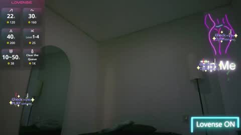 ariaa_vixen online show from March 9, 7:28 pm