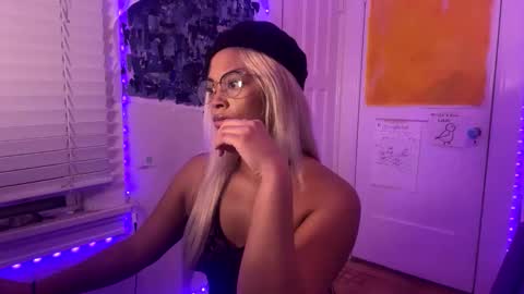 Aria Atelier online show from December 22, 8:06 am