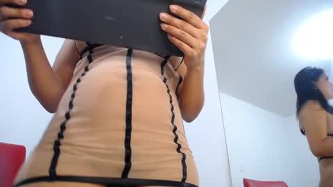 Snapshot of ariacoral chatting on September 24, 2:49 pm ariacoral online show from September 24, 2:49 pm
