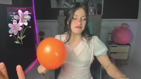 Snapshot of ariadna_dawson8 chatting on October 18, 4:53 pm Ari online show from October 18, 4:53 pm