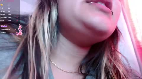 Snapshot of ariadna_martin chatting on February 22, 1:34 pm Ari online show from February 22, 1:34 pm