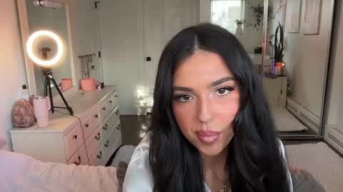 Aria  online show from January 18, 8:16 pm