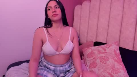 ariana__clauss online show from November 18, 7:37 pm