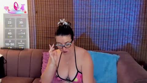 Snapshot of ariana_cross_ chatting on September 25, 5:01 pm Ariana Cruz online show from September 25, 5:01 pm