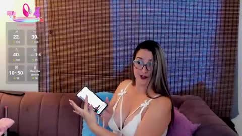 Snapshot of ariana_cross_ chatting on September 19, 1:21 pm Ariana Cruz online show from September 19, 1:21 pm