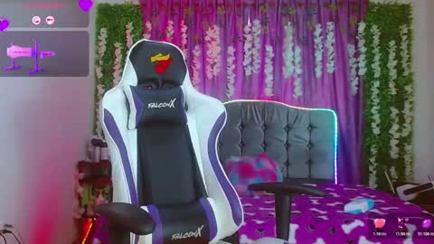 Ariana online show from November 18, 3:02 pm