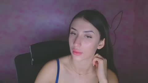 Snapshot of ariana_muur chatting on October 1, 5:23 am Ariana online show from October 1, 5:23 am