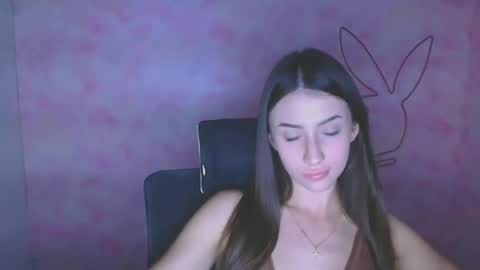 Snapshot of ariana_muur chatting on September 19, 11:31 am Ariana online show from September 19, 11:31 am