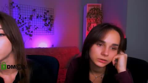 Snapshot of ariana_ross7 chatting on September 25, 3:55 pm ariana_ross7 online show from September 25, 3:55 pm