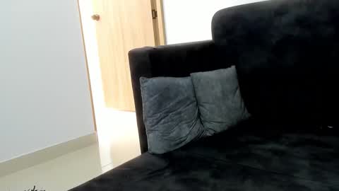 ariana online show from April 16, 7:57 pm