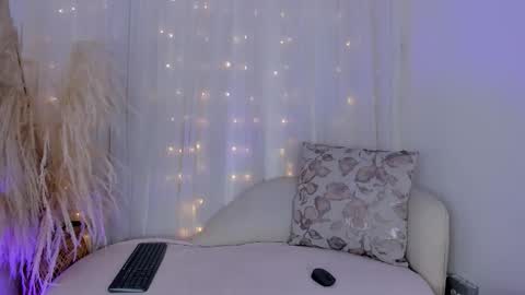 arianna cox online show from November 6, 8:37 pm