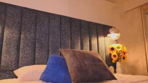 Arianna online show from March 18, 7:41 pm