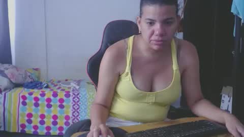 ariannaloovel online show from April 6, 5:03 pm