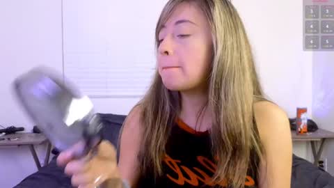 Snapshot of ariannapena chatting on January 7, 2:10 am Arianna Pea online show from January 7, 2:10 am