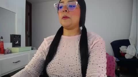 Snapshot of ariel_princess02 chatting on October 22, 2:49 am daniella online show from October 22, 2:49 am