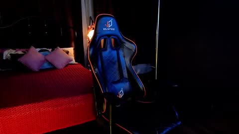 Adele online show from March 5, 4:25 pm