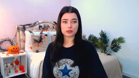 Ari online show from November 4, 3:06 pm