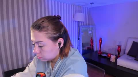  Arianna  online show from January 31, 12:51 pm