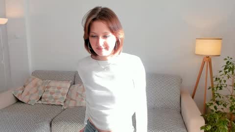 Elizabeth online show from April 22, 11:07 am