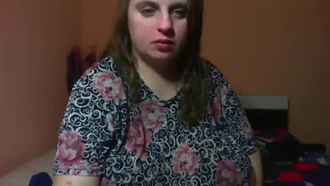 Snapshot of arriana98 chatting on December 22, 7:10 pm Arriana online show from December 22, 7:10 pm