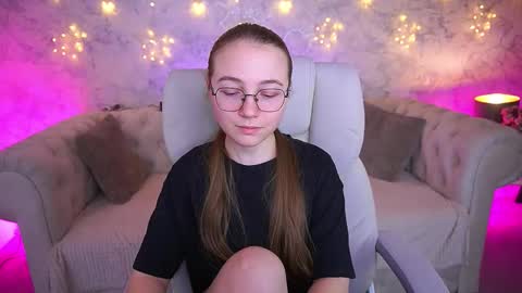 arrinawair online show from March 18, 7:46 am