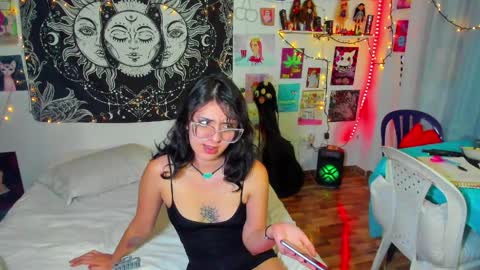 Isabella Cherry online show from April 2, 1:36 am