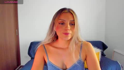 Snapshot of ary_cam230 chatting on October 15, 8:33 pm Zahaara online show from October 15, 8:33 pm