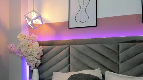 ARY THOMPSON online show from January 13, 8:15 pm