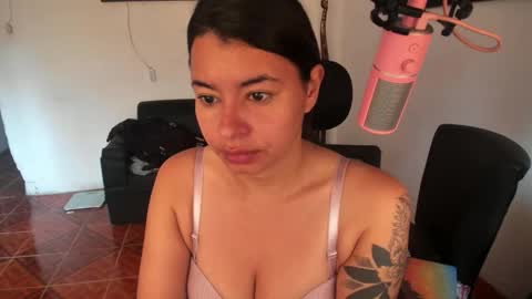 Snapshot of arya_miller chatting on October 4, 1:50 pm Arya Miller online show from October 4, 1:50 pm