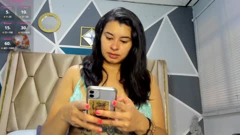 Snapshot of arya_miller chatting on January 10, 12:04 pm Arya Miller online show from January 10, 12:04 pm