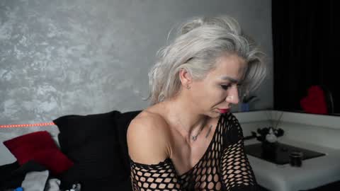 Snapshot of ashadevon_fit chatting on January 27, 10:06 pm Asha online show from January 27, 10:06 pm