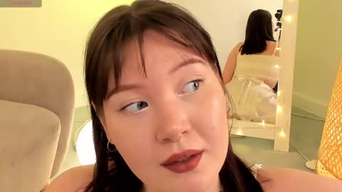 Ash online show from March 8, 1:01 pm