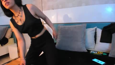 Ashkoreh online show from February 14, 10:23 pm