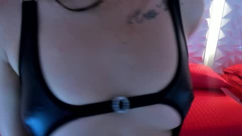 Snapshot of ashley_7777 chatting on September 28, 6:13 pm ashley_7777 online show from September 28, 6:13 pm