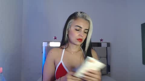 Snapshot of ashley__tylor chatting on January 5, 4:47 am ashley__tylor online show from January 5, 4:47 am