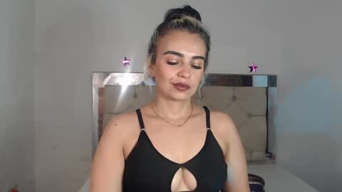 Snapshot of ashley__tylor chatting on February 15, 3:31 am ashley__tylor online show from February 15, 3:31 am