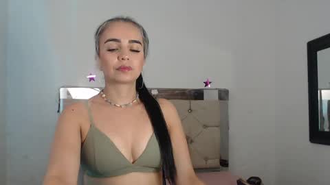 Snapshot of ashley__tylor chatting on January 30, 9:25 pm ashley__tylor online show from January 30, 9:25 pm