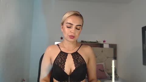 Snapshot of ashley__tylor chatting on March 9, 12:42 am ashley__tylor online show from March 9, 12:42 am