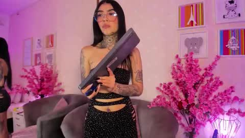 ashley_blum_ online show from March 6, 12:33 pm